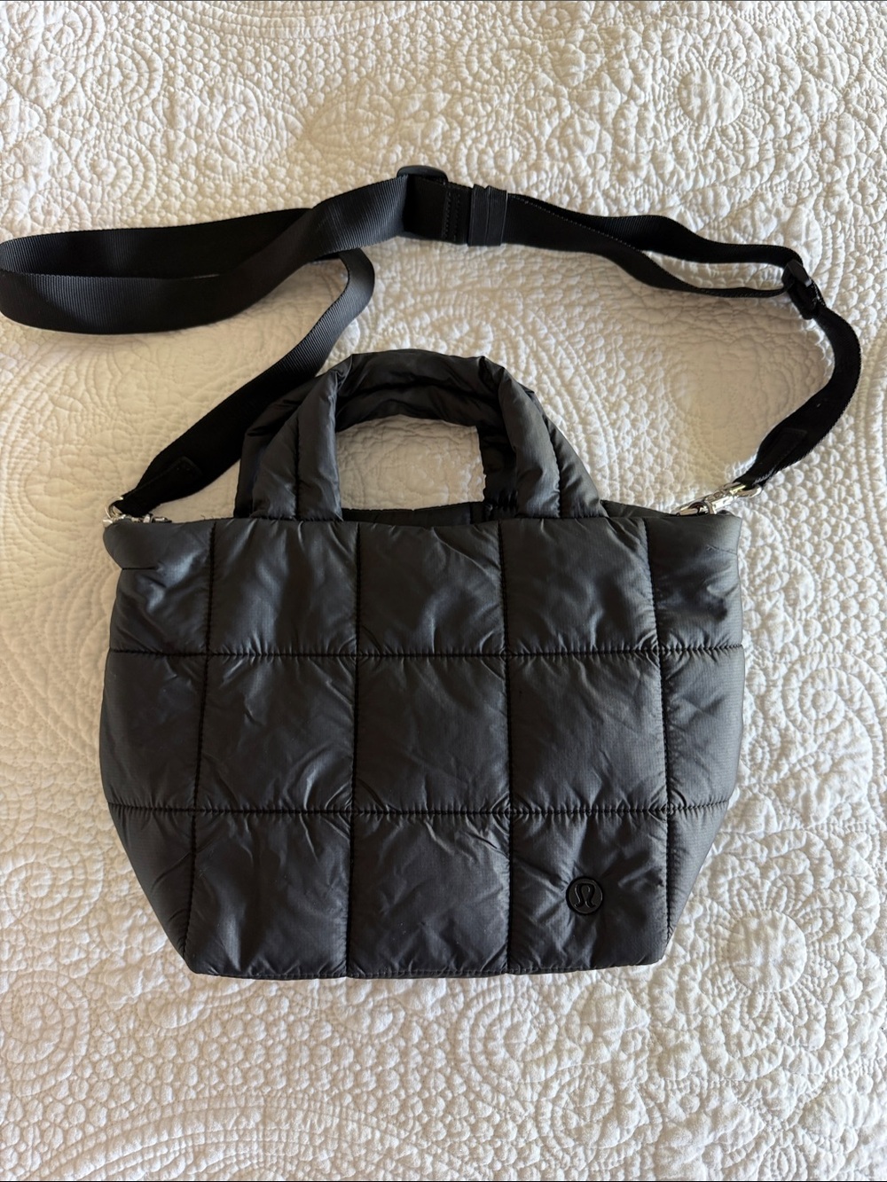 lululemon athletica Black Quilted Puffer Crossbody Tote - Picture 2 of 5